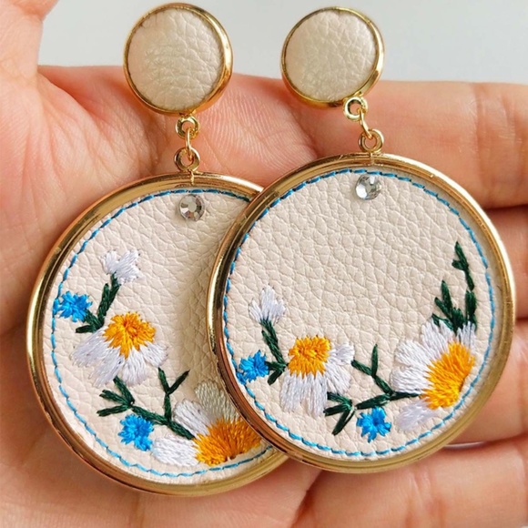 Embroidered Floral Vegan Leather Round Cream Earrings - Picture 2 of 4